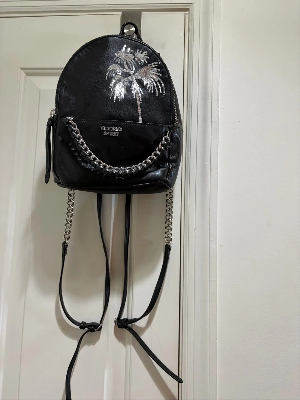 Victorias Secret compact victoria
